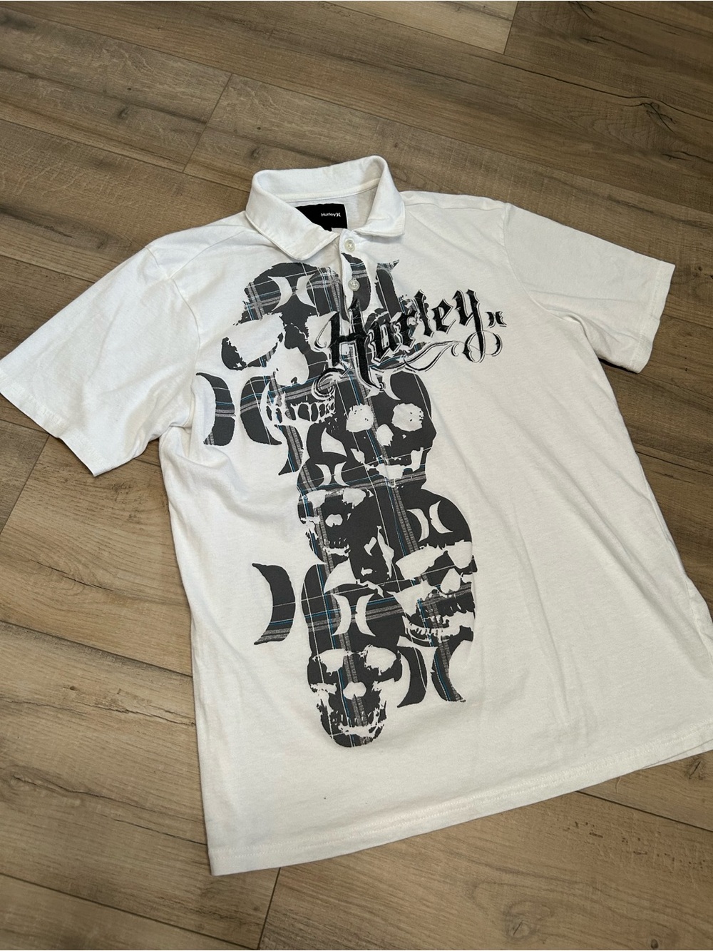 Y2K Hurley White Graphic Polo Shirt - Men's